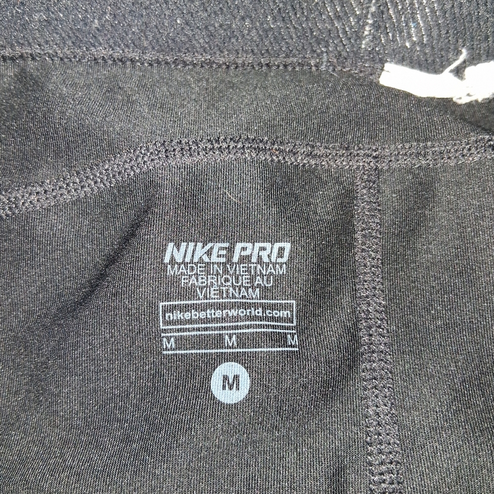 Nike Pro Women's Athletic Black Shorts Size Medium - Picture 3 of 3